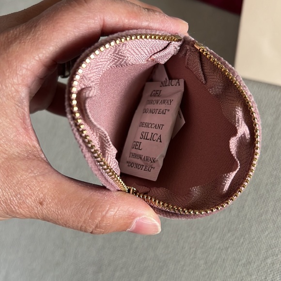 Sezane Nicolas Velvet Coin Case in Lavender - Picture 4 of 6